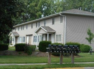 3366 Hillandale Rd, Davenport, IA 52806