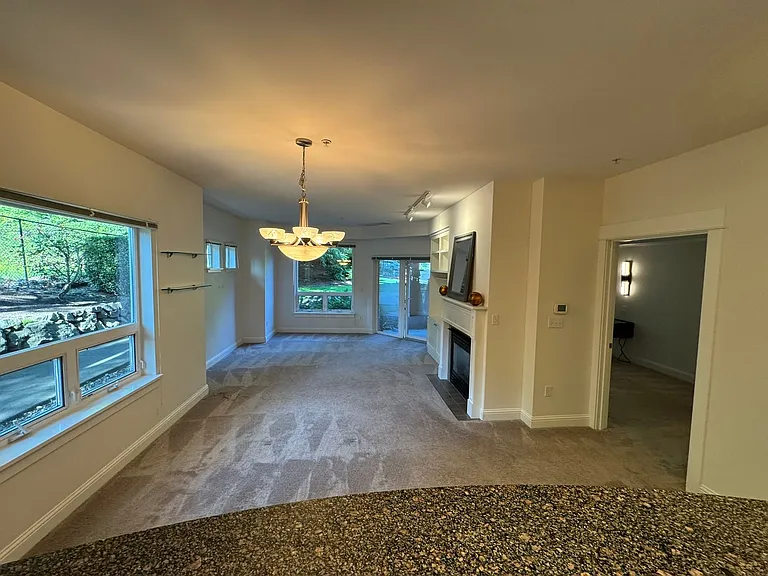 18707 SE Newport Way #111 — Photo 18