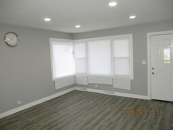 4th image of 3063 Sussex Ave