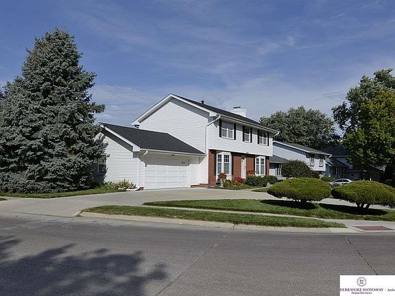 2nd image of 2524 S 138th St