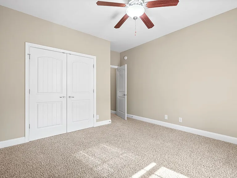 126 Parkland Cir — Photo 24