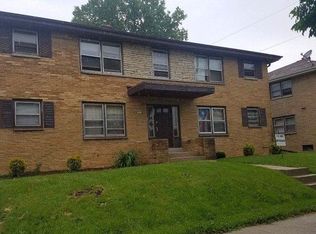 2613 S 92nd St APT 2, Milwaukee, WI 53227