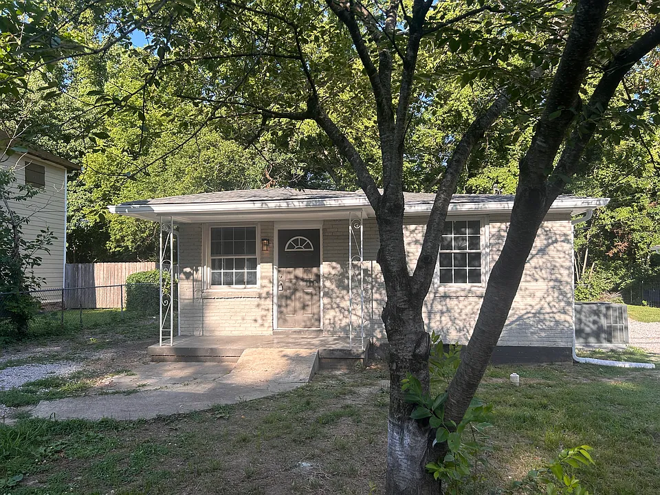 1205 Cline Ave #B