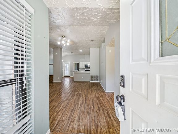 4th image of 9904 N 107th East Ave