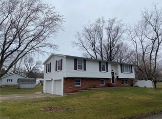 780 White St, Conneaut, OH 44030
