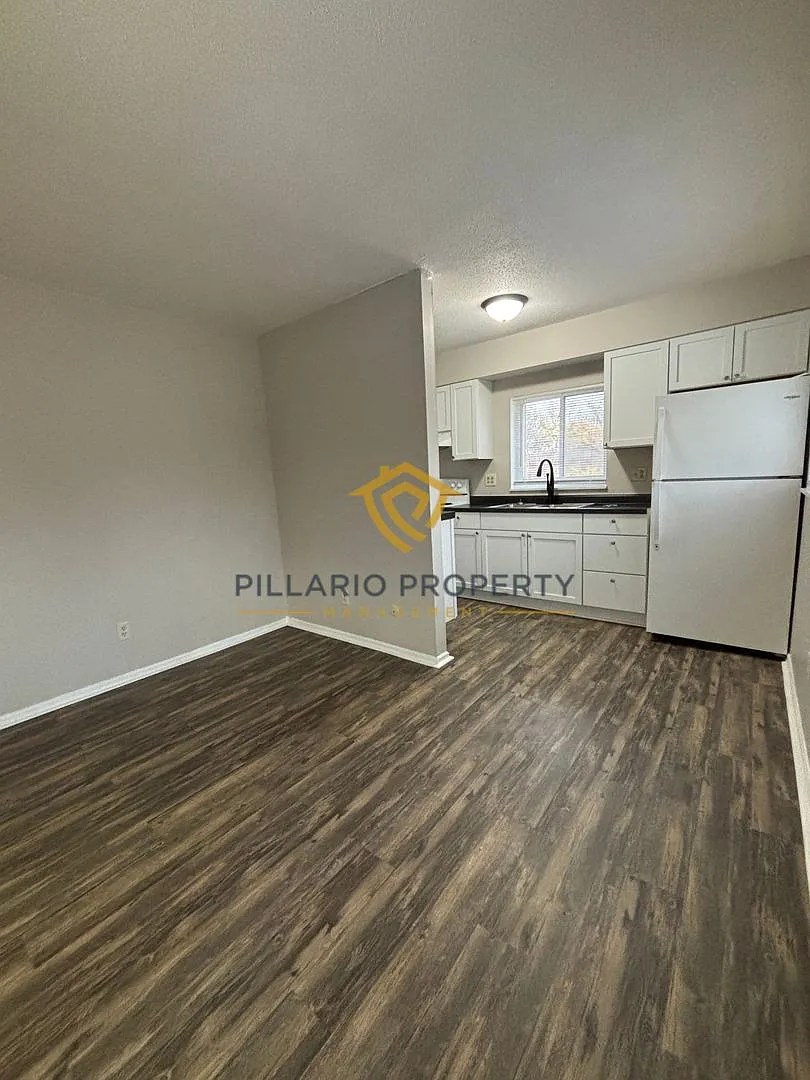 Perkins Apartments — Photo 3