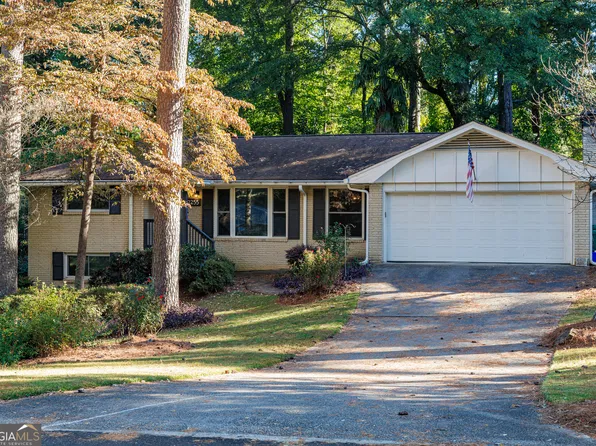 2255 Lavista Woods Dr, Tucker, GA 30084