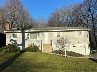 15 Nancy Mae Ave, Prospect, CT 06712