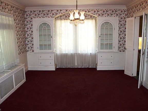 4th image of 2291 Niagara Dr