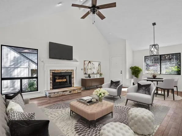 302 Safe Harbor Cir, Salem, SC 29676