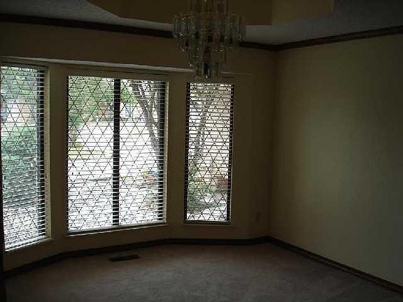 4th image of 11232 S Shartel Dr