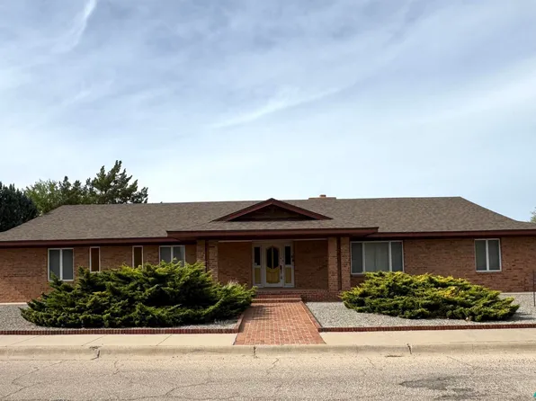 2400 Loma Dr W, Artesia, NM 88210