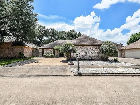 7815 Hummingbird St, Houston, TX 77071