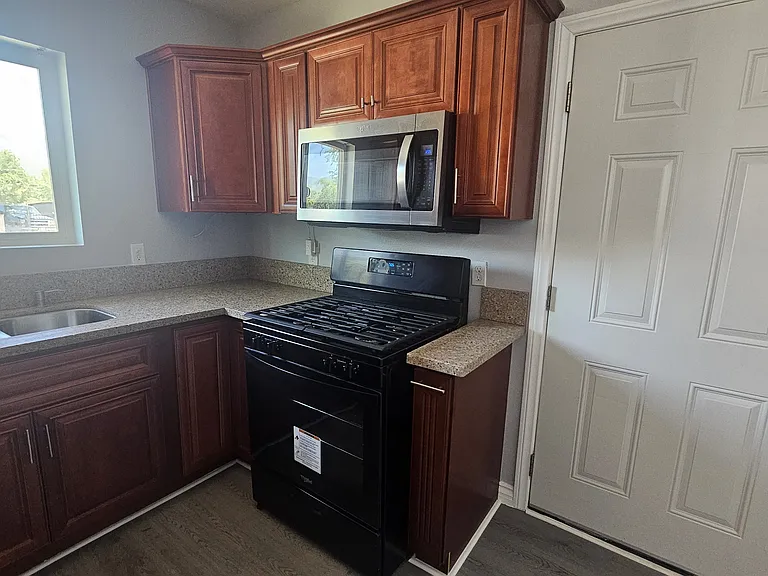 1575 Sheridan Rd — Photo 8