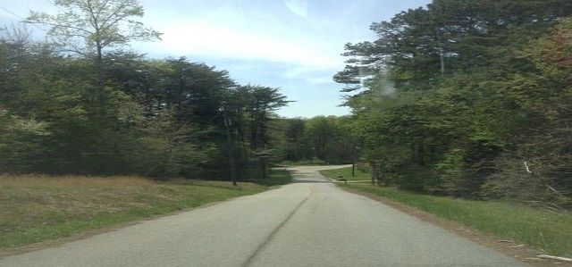 2nd image of 109 Whispering Winds Dr