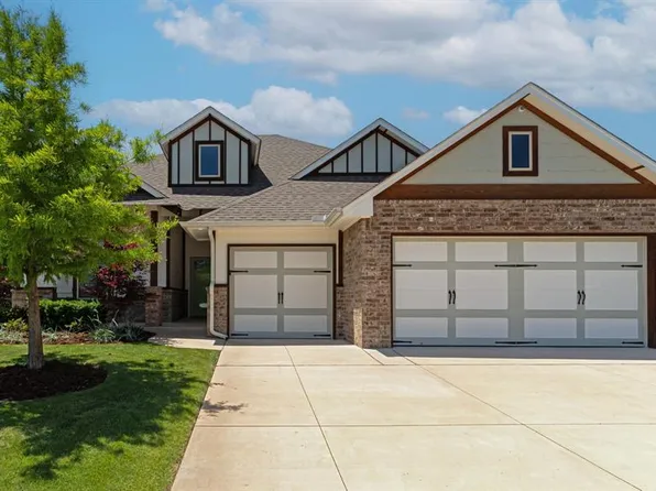 6816 Jay Crest Dr, Edmond, OK 73034