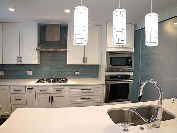 5th image of 148 Maple Ave