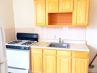 Rented by Rapid Realty Cobble Hill