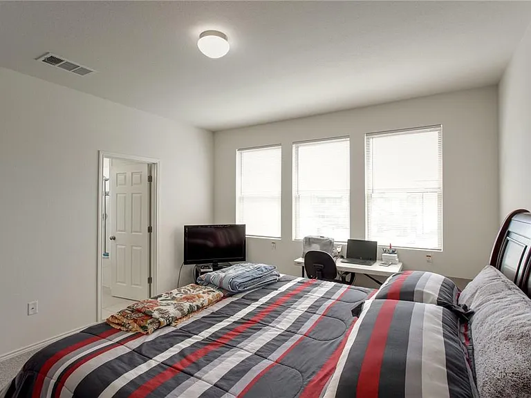 9109 Garnet Dr — Photo 23