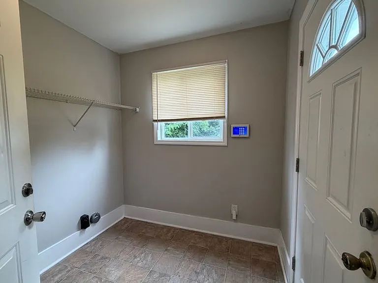 717 Eve St — Photo 10