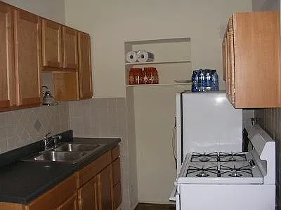 6350 N Wayne Ave #104 — Photo 8