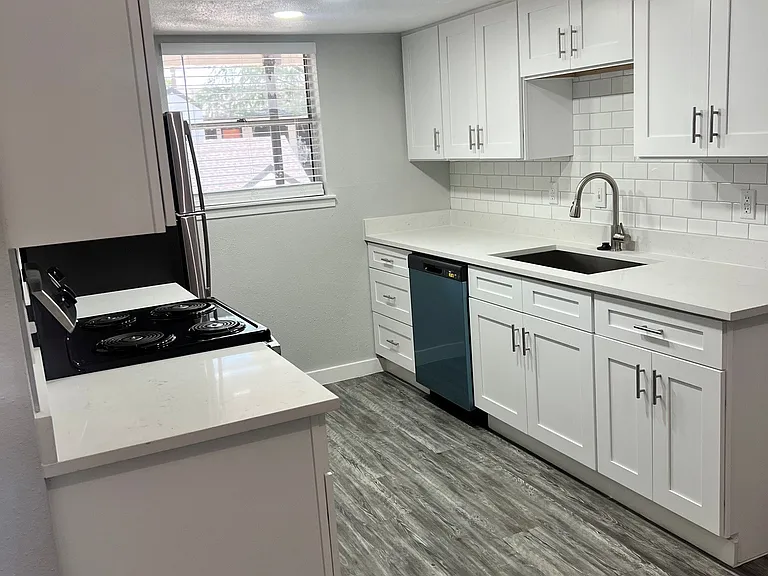 Serenity Apartments — Photo 41