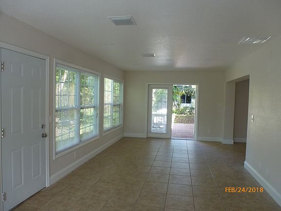 4th image of 1435 35th Ave