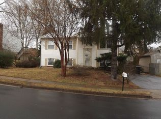 13852 Langstone Dr, Woodbridge, VA 22193