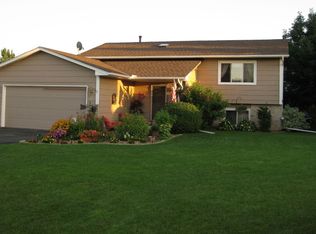 641 Saratoga Ct, Chaska, MN 55318