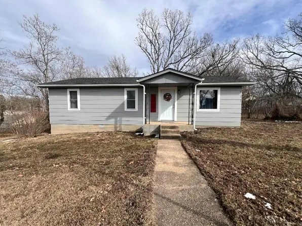 103 S Pearl St, Dixon, MO 65459