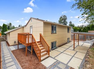 13706 SE 273rd St, Kent, WA