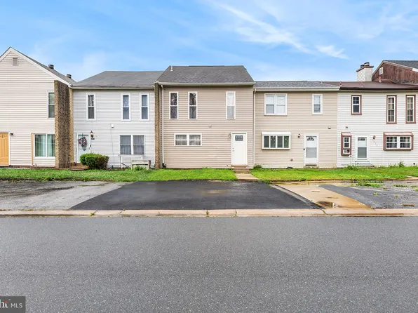 2213 Dickens Ter, Newark, DE 19702