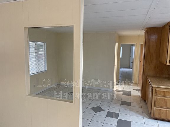 4th image of 32797 9th St #A
