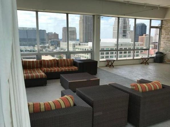 600 E 8th St APT 11R