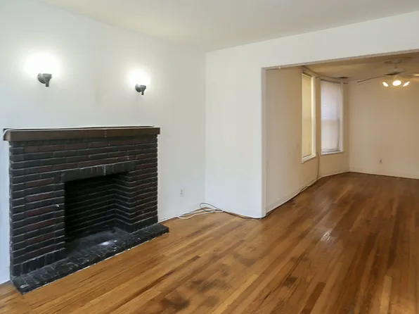 1511 W Barry Ave #2, Chicago, IL 60657