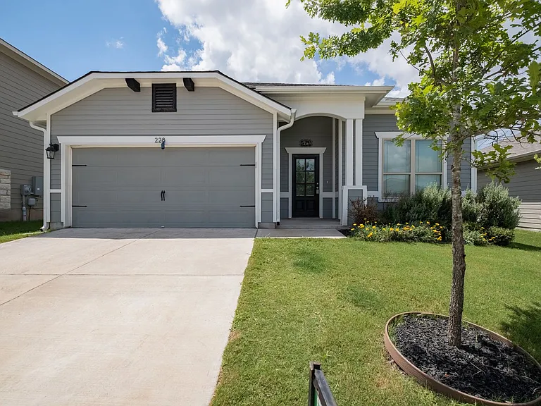 228 Trellis Blvd — Photo 1