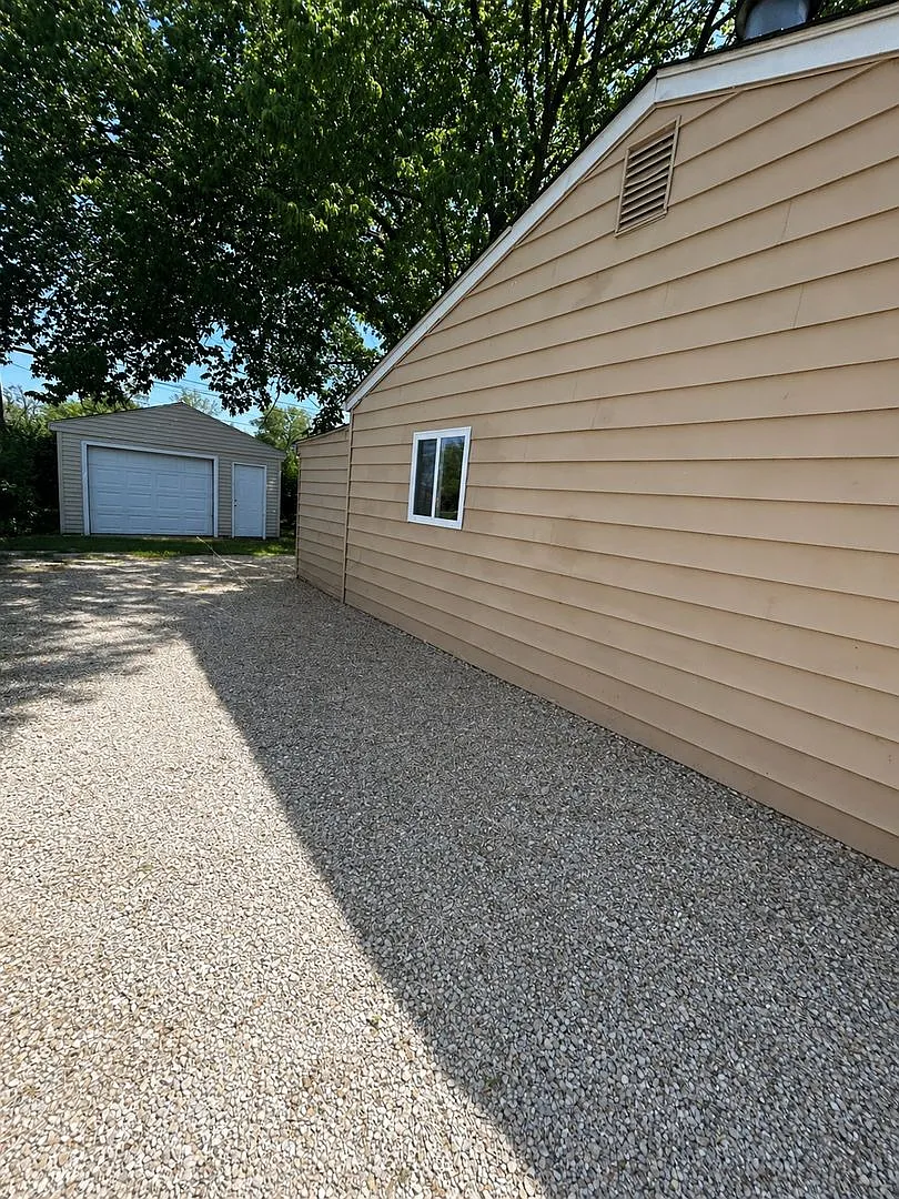 For Lease — Photo 2