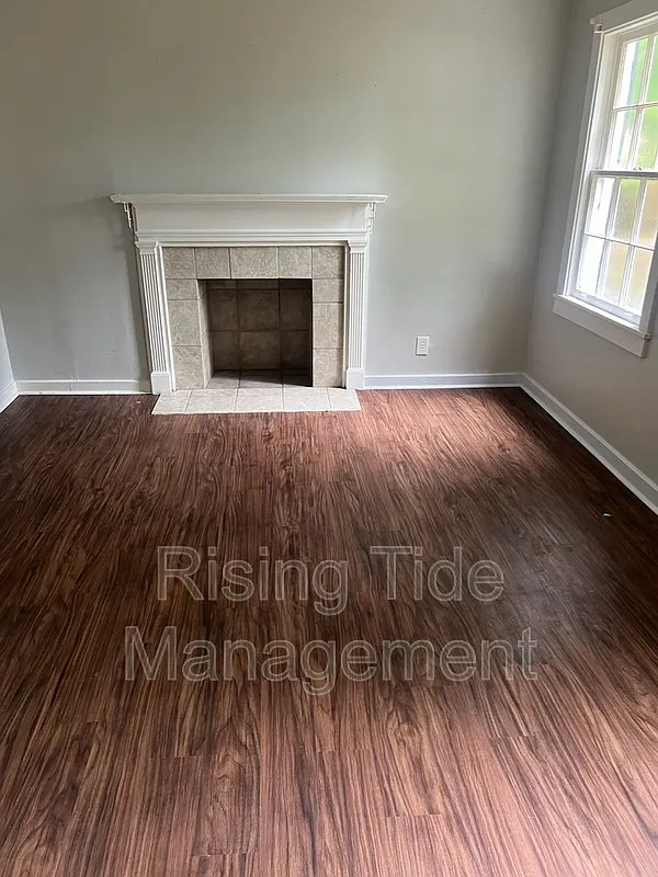 3 bed, 1.0 bath, 1251 sqft, $750 — Photo 3