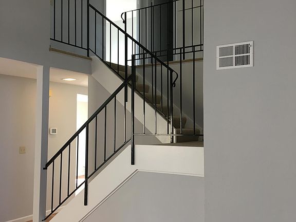 3rd image of 4745 Le Beau Ct