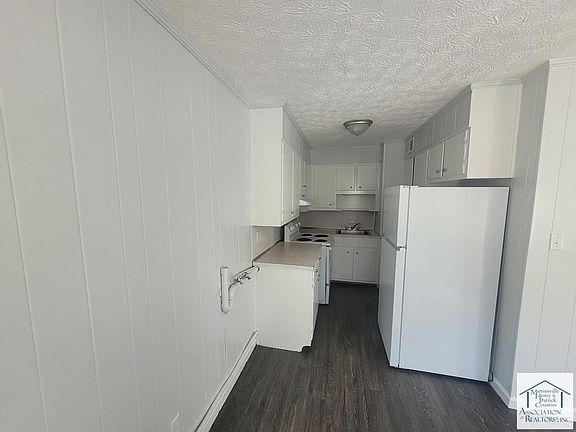 5th image of 315 Spring Dr