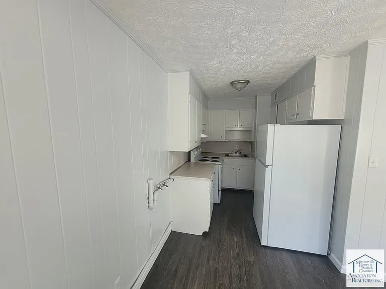 315 Spring Dr — Photo 5