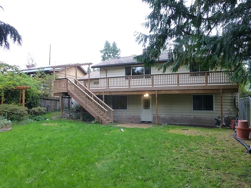 2nd image of 17559 11th Ave NE