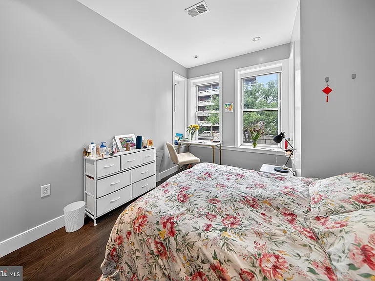 819 6th St NW #2 — Photo 5