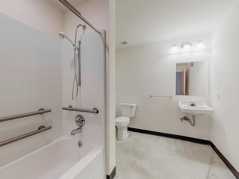Reynolds Lofts — Photo 32
