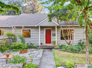 1005 Pioneer Ave NE, Olympia, WA 98506