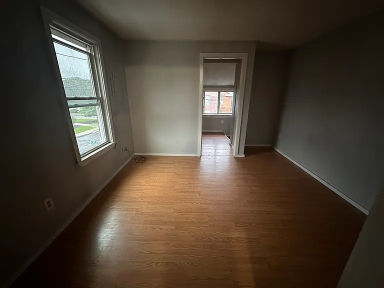 21 Greenwoods Ave #4 — Photo 6