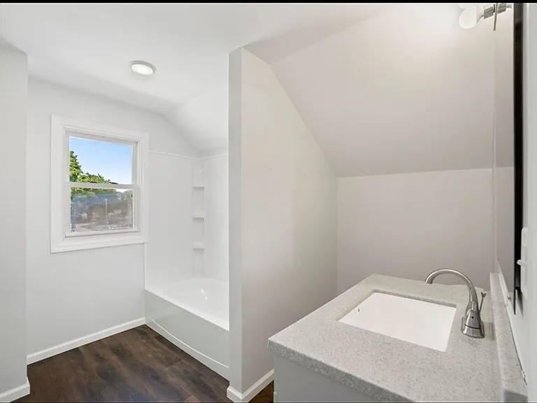 321 5th St NW — Photo 18