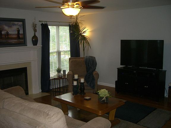 5th image of 366 Saint Francis Ave