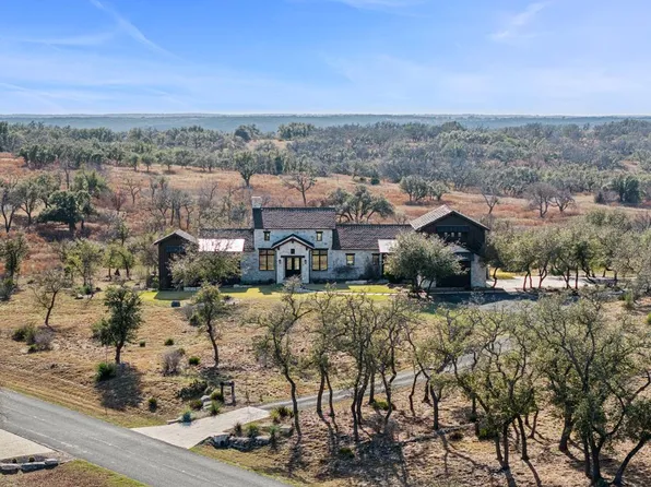 3024 Boot Ranch Cir, Fredericksburg, TX 78624