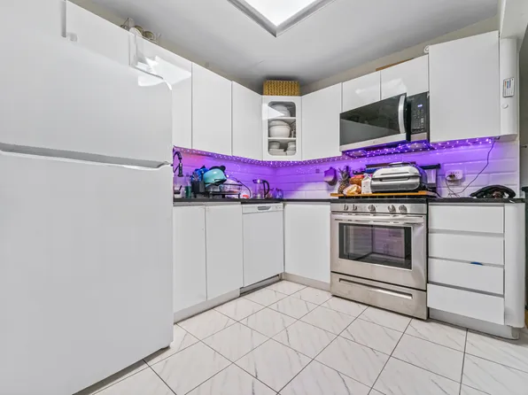 150-02 78th Road image 22 of 23